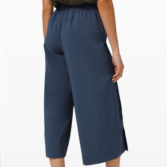 Lululemon Wanderer Culotte - Picture 3 of 10